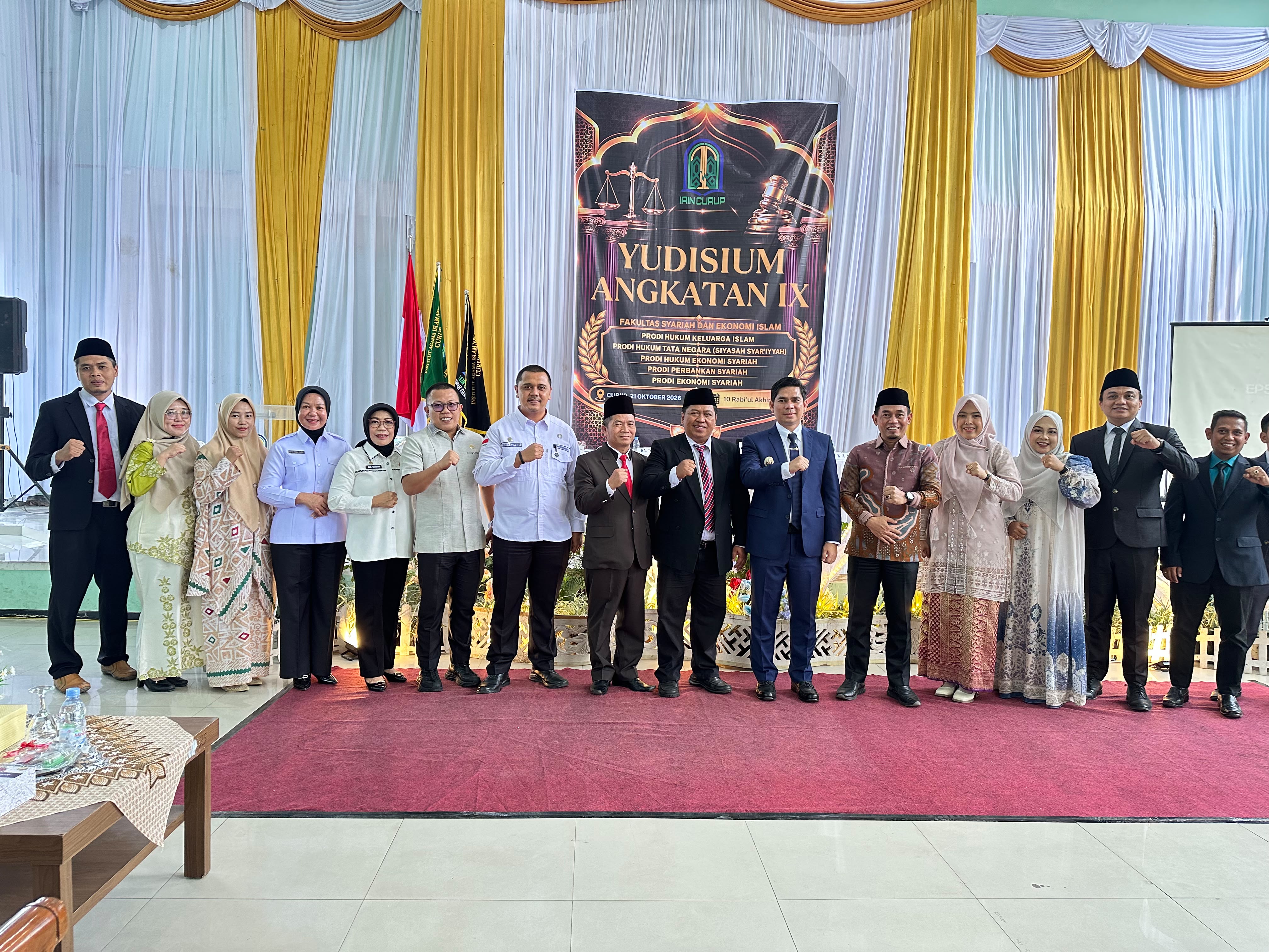 Plt Bupati Rejang Lebong Orasi Ilmiah di Yudisium Angkatan IX FSEI IAIN Curup, Ajak Sarjana Berkontribusi untuk Pembangunan Daerah