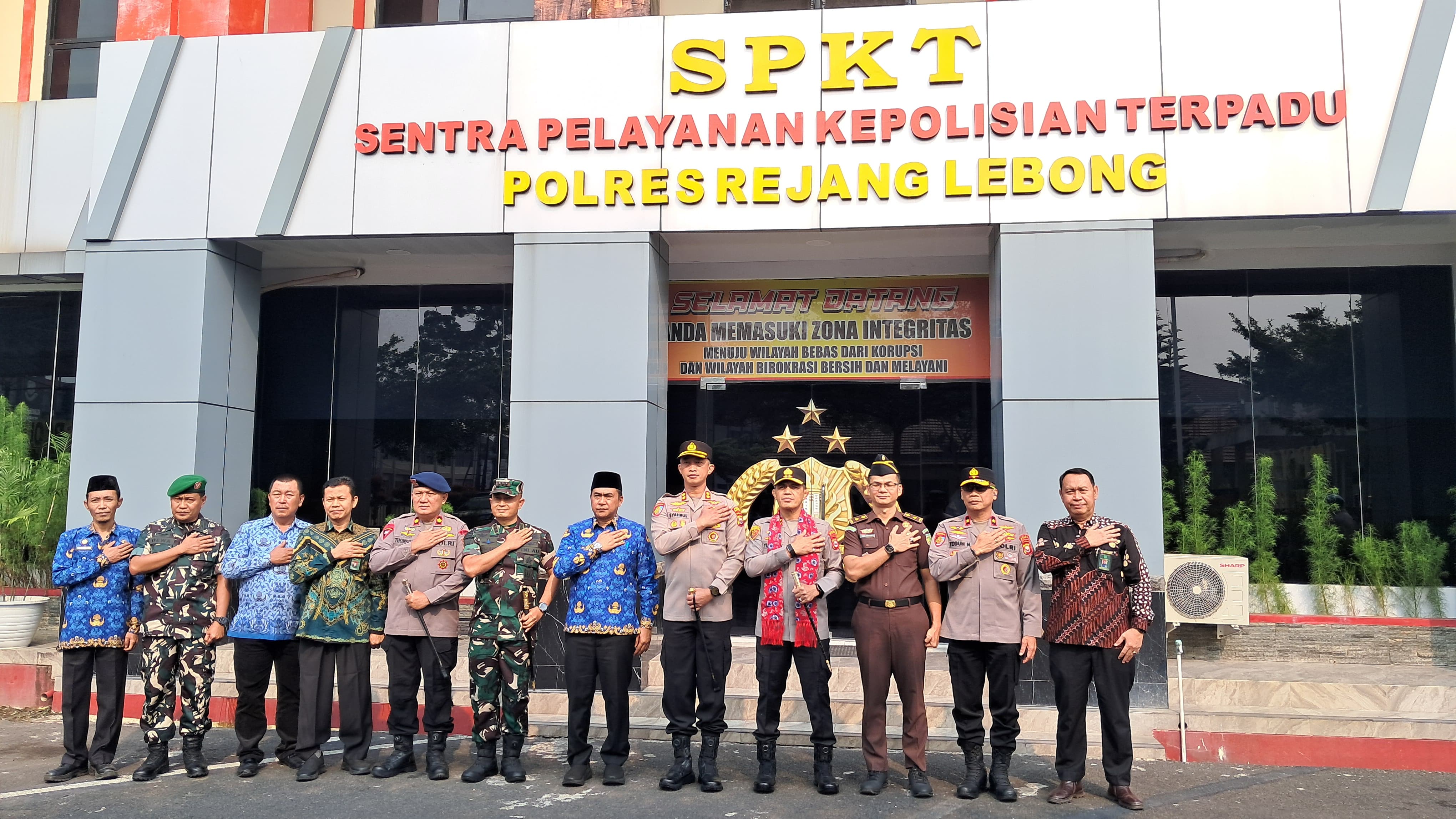 Sekda Rejang Lebong Sambut Kunker Kapolda Bengkulu di Polres Rejang Lebong