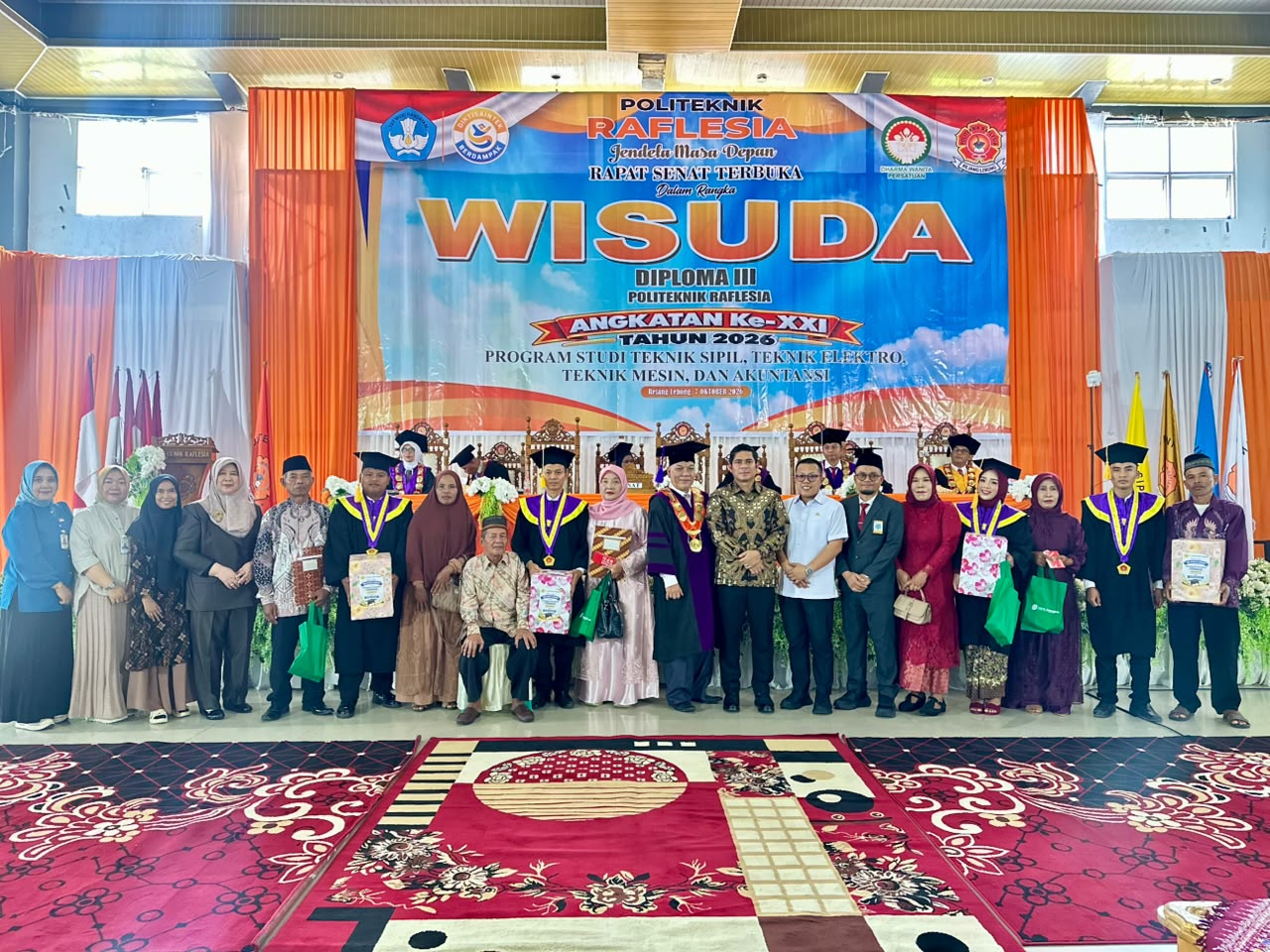 134 Mahasiswa Politeknik Raflesia Diwisuda, Plt Bupati Ajak Alumni Berkontribusi untuk Daerah
